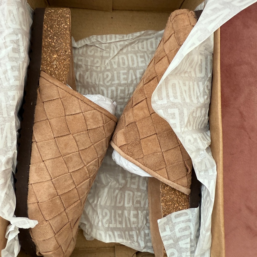 Steve Madden Tan Woven Leather Slippers 6.5 - Run small - Picture 5 of 5
